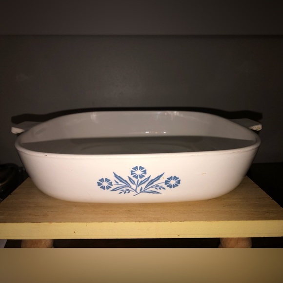 Vintage P-10-B 10” Corning Ware Blue Cornflower Casserole Dish - Picture 5 of 6